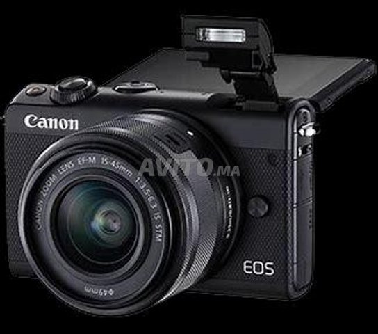 Camera Canon EOS M100 avec Lens EF-M 15-45mm