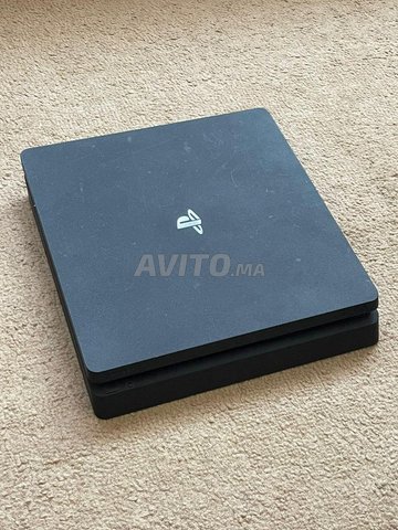 PS4 et des Jeux CD 1000Gb