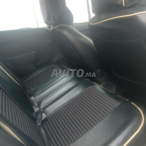 Dacia Sandero Stepway Diesel Manuelle 2015 à Salé - 2