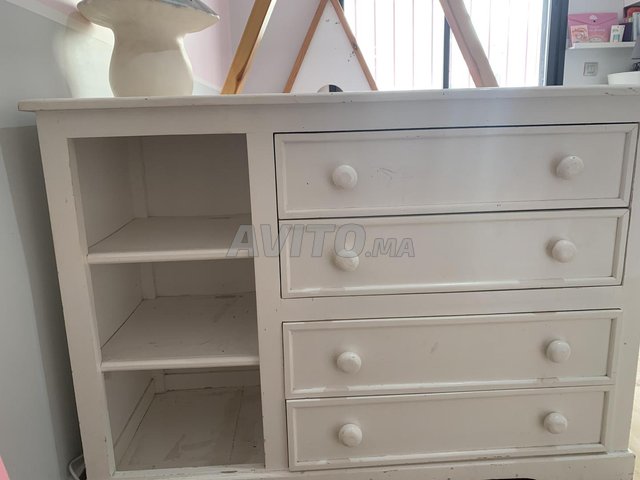 Commode blanche en bois massif