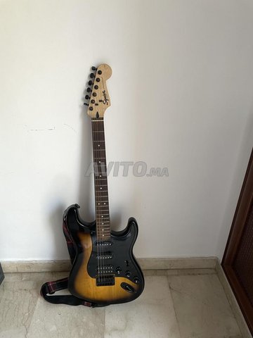 FENDER Guitar Electrique