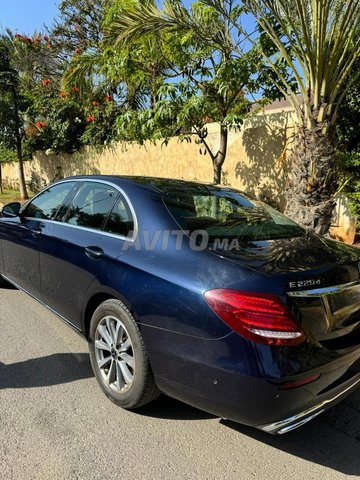 Mercedes-Benz 220 occasion Diesel Modèle 