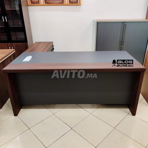 BUREAU 1.80M AVEC RETOUR ET CAISSON IMPORTATION