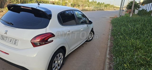 Peugeot 208 occasion Diesel Modèle 