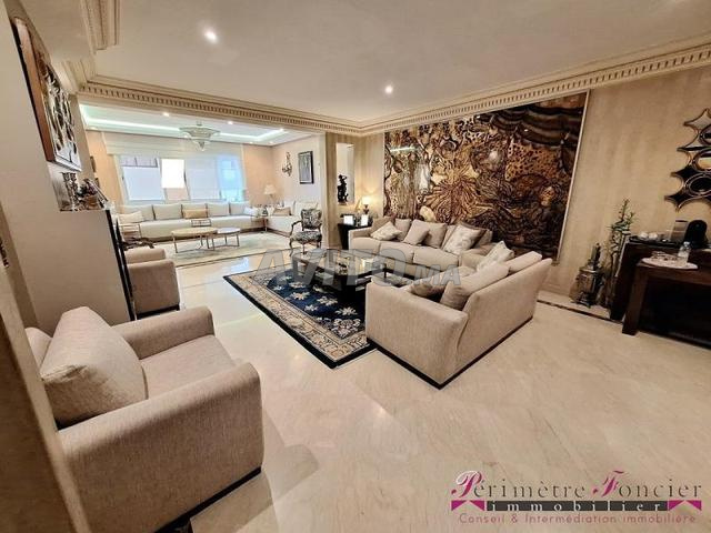 TRIANGLE D’OR BEL APPT A VENDRE AVEC TERRASSE