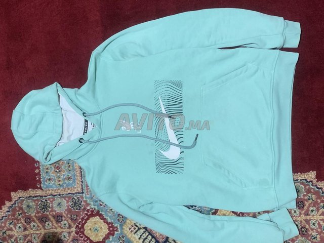 PULL NIKE - TAILLE M - EXELLENT ETAT