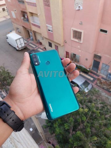 HUAWEI Y8s