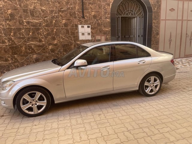 Mercedes-Benz 220 occasion Diesel Modèle 