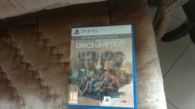 Jeu PS5 uncharted très bon état