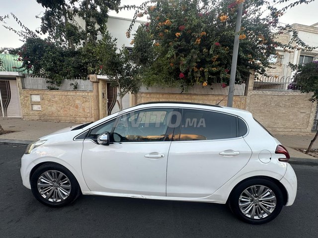 Peugeot 208 occasion Diesel Modèle 