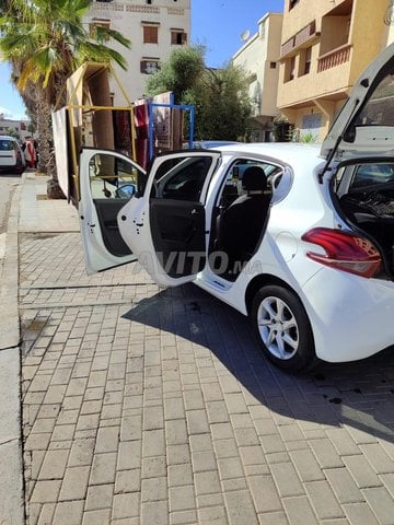 Peugeot 208 occasion Diesel Modèle 