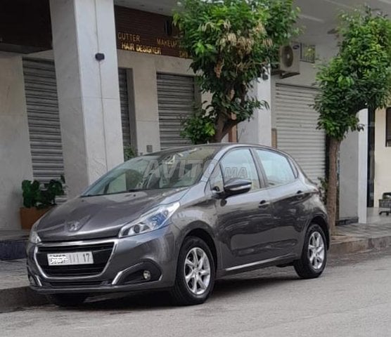 Peugeot 208 occasion Diesel Modèle 