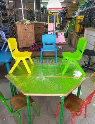 Mobilier scolaire pour la crèche/enfant dispooo