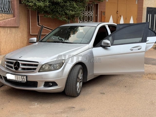 Mercedes-Benz 220 occasion Diesel Modèle 