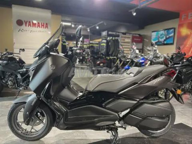 Yamaha x-max 300 TechMax bronze 