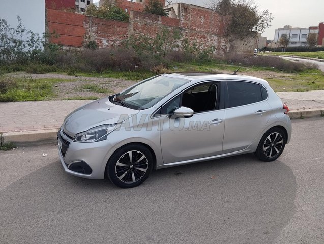 Peugeot 208 occasion Diesel Modèle 