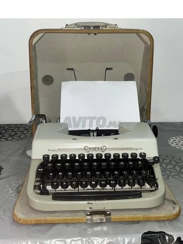 Dactylo vintage Swissa (1960)- machine à écrire 
