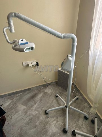 Machine à blanchiment dentaire professionnel 
