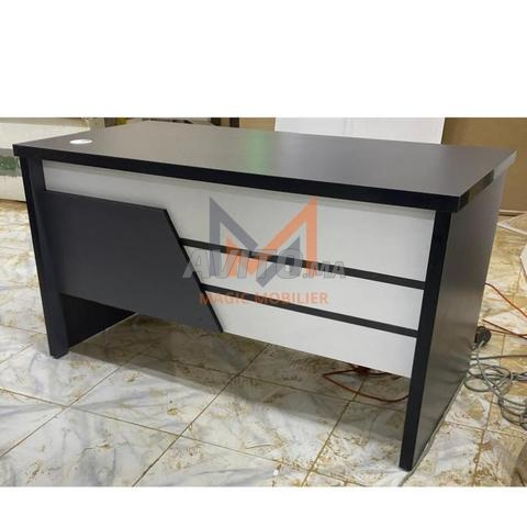 Les bureaux/Tables de réunions/Mobilier de bureau  - 2