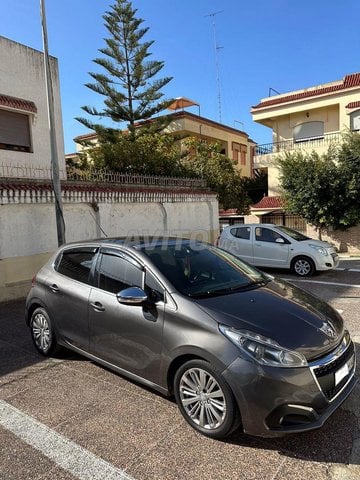 Peugeot 208 occasion Diesel Modèle 