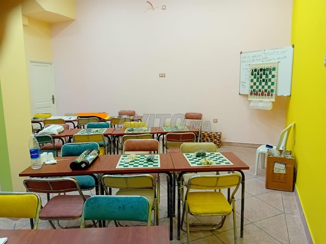 Équipement d'école d'échecs à vendre. 