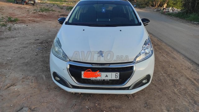 Peugeot 208 occasion Diesel Modèle 