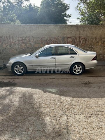 Mercedes-Benz Classe C Diesel Manuelle 2002 à Salé