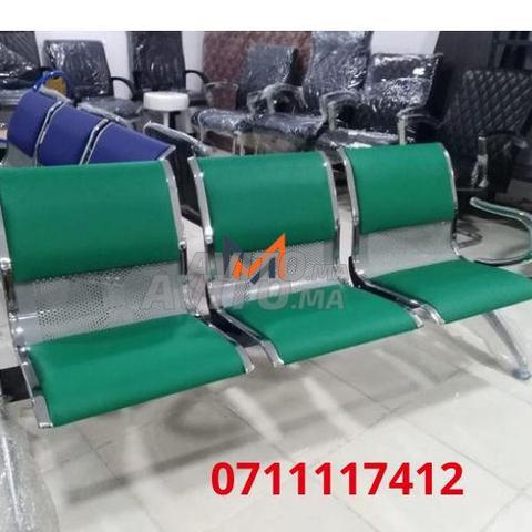 Les chaises d'attentes sur mesure   - 2