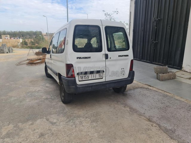 Peugeot Partner Diesel Manuelle 2001 à Ain Aouda