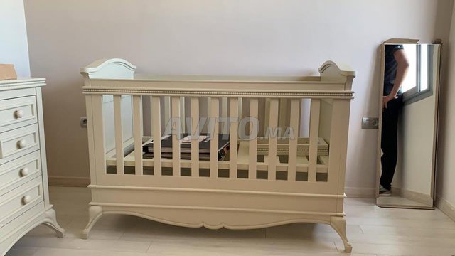 LIT A BARREAU BEBE MODELE COCON ET PAPILLON