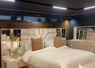 SALONS ET CHAMBRE A COUCHER