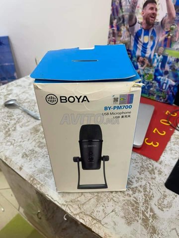 BOYA 700 PM NEUF et Ring Lite