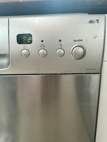 Lave Vaisselle Whirlpool ADP 4618 erreur F2