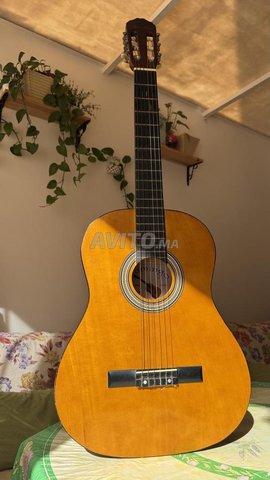 Guitare classique Romulo Garcia à vendre