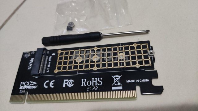 Adaptateur M.2 NVMe NVMe SSD PCIE X16 