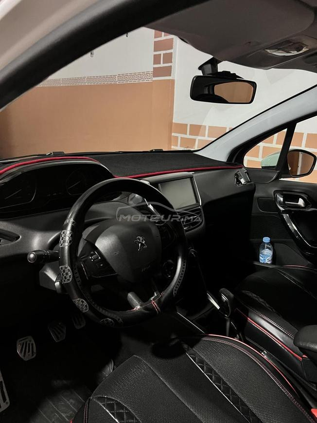 Peugeot 208 à Tanger