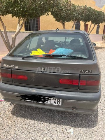 Renault 19 Diesel Manuelle 1995 à Al Aaroui