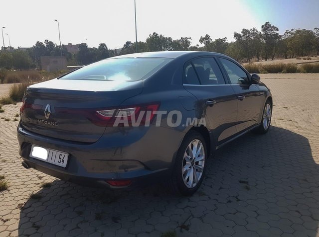 megane sedan intense