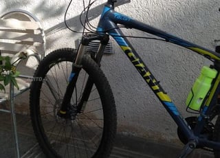 vélo bicyclette GIANT