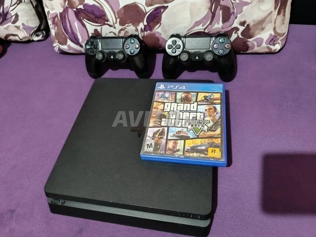 Ps4 1To - très bon etat 2 manettes originales 