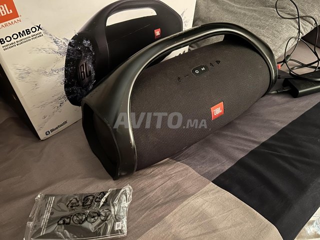 JBL Speaker Boombox en bon état 