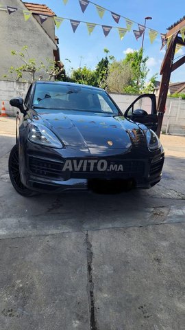 porsche cayenne hybrid platinum edition 2023 