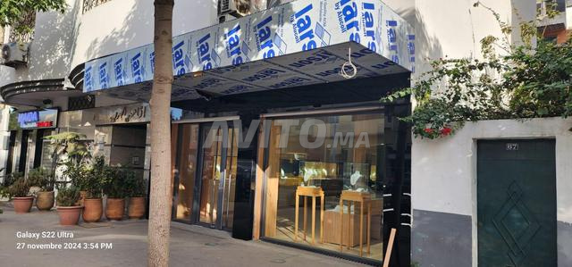 Local commercial à vendre ou à louer sur 2 Mars