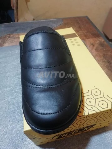 je met en vente sabou et balgha traditionnelle 