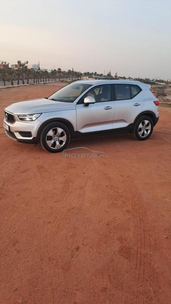 Volvo XC40  grise métallisé en excellente état. 