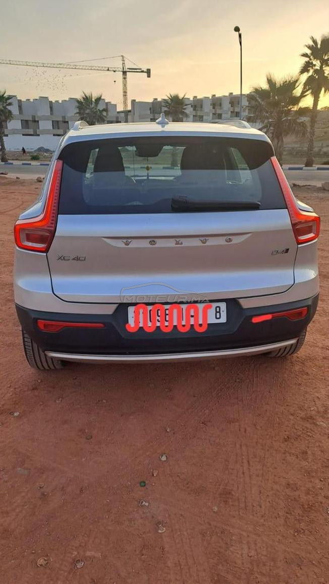 Volvo XC40  grise métallisé en excellente état. 