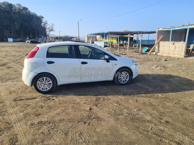 Fiat Grand Punto 2010 Essence 1.2 