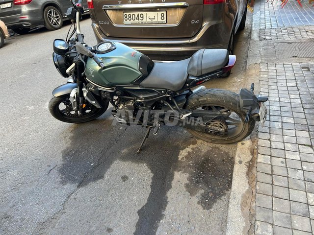 Voge 300 AC en Bon état