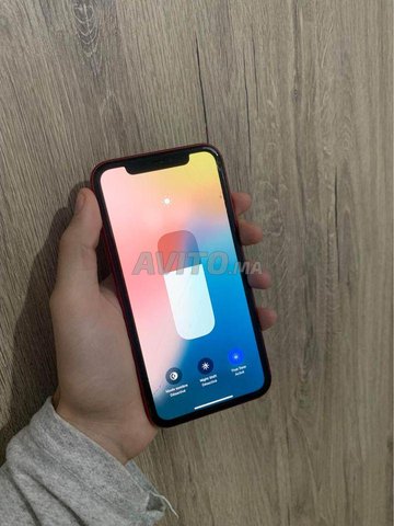 iPhone 11 64G Battery 100 Officiel Jamais Ouvert