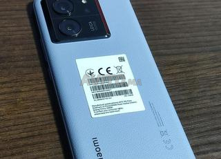 Xiaomi 13T Version dyal jeld Ba9i n9i zero défaut